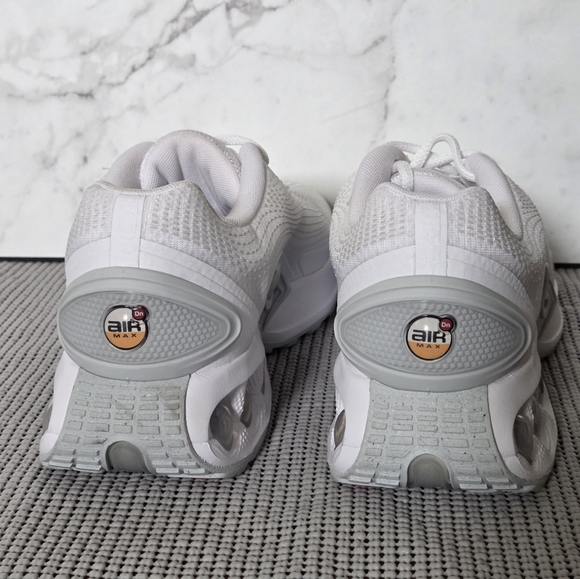 Nike Air Max Dn Mens Sneaker Shoes White Metallic Silver 10.5 - Picture 7 of 9